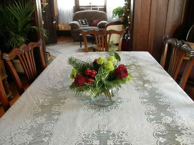 Fisher House Victoria Bed And Breakfast