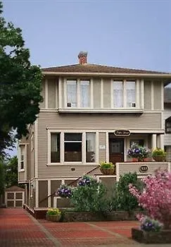Bed & Breakfast Fisher House Victoria Bed And Breakfast
