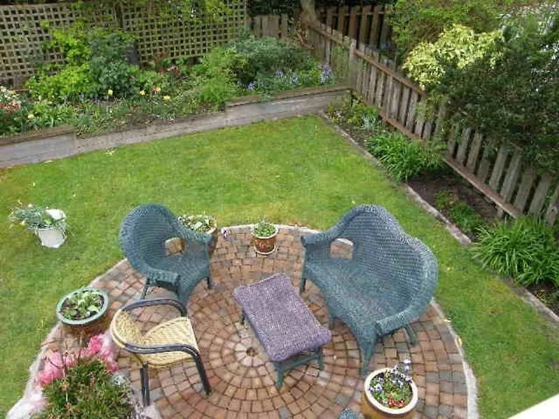 Fisher House Victoria Bed And Breakfast 4*,  Canada