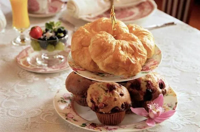 Fisher House Victoria Bed And Breakfast Bed & Breakfast